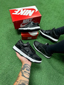 Dunk Low preto Brilhante